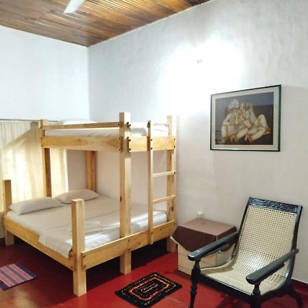 No 06 Veediya Bandara Lane Bahirawakanda Канди Екстериор снимка