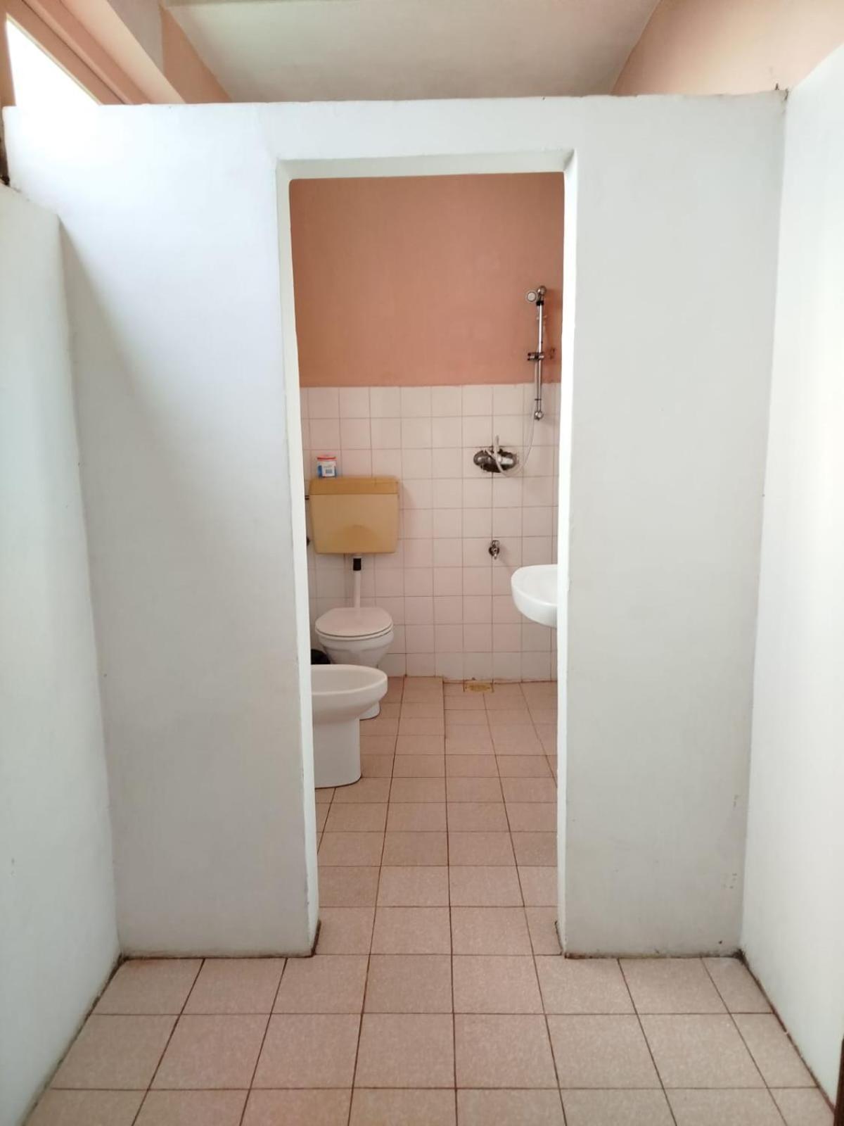 No 06 Veediya Bandara Lane Bahirawakanda Канди Екстериор снимка