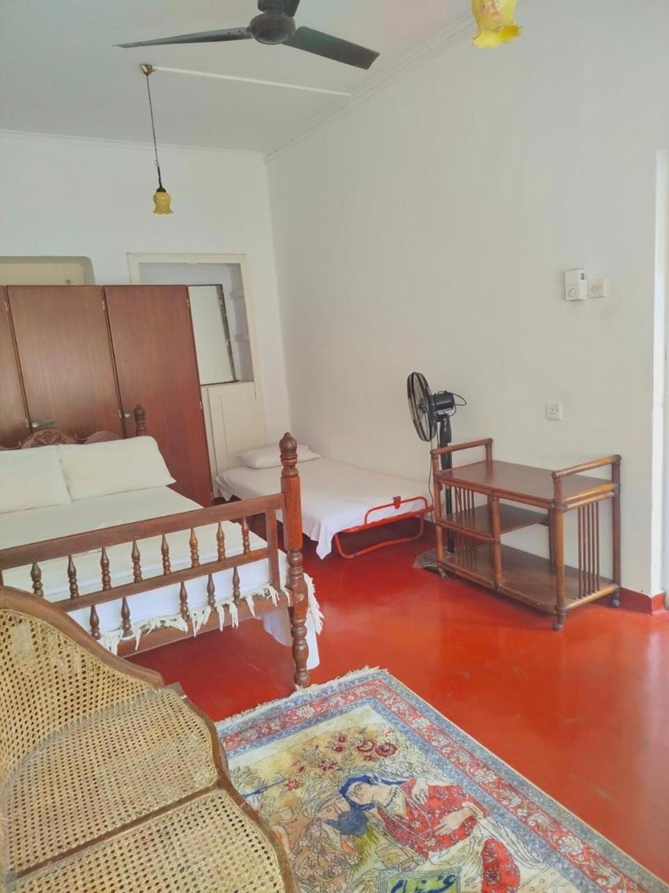 No 06 Veediya Bandara Lane Bahirawakanda Канди Екстериор снимка